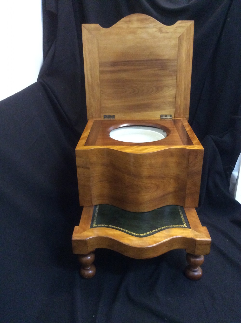 victorian chamber pot wooden chair commode