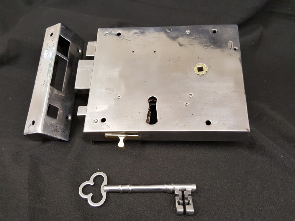 sa033 georgian steel box lock keep and key with brass embellishments