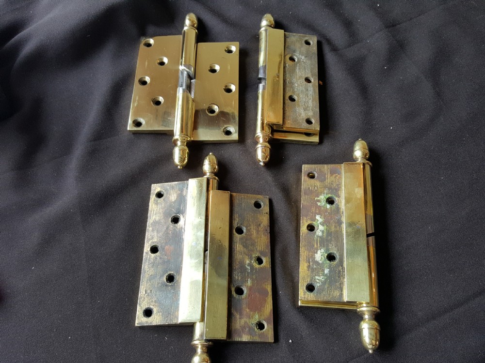 sa134 set of 4 brass victorian 9 hinges with acorn finials