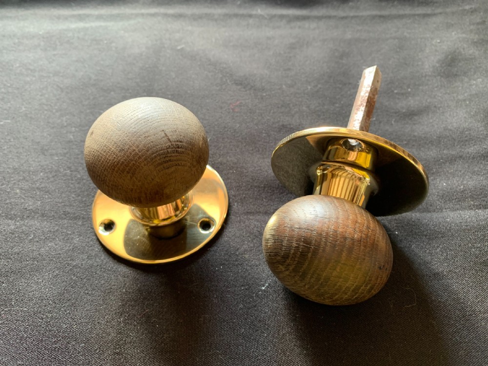 sa148 pair of brass wooden victorian door knobs